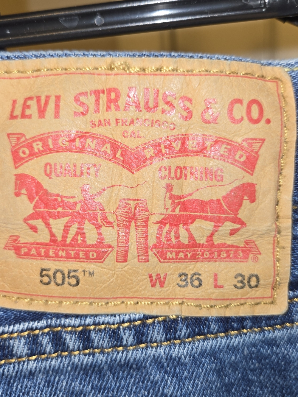 Levi’s 505 Regular Fit Men’s Jeans 36x30 Medium Wash Straight Leg Denim